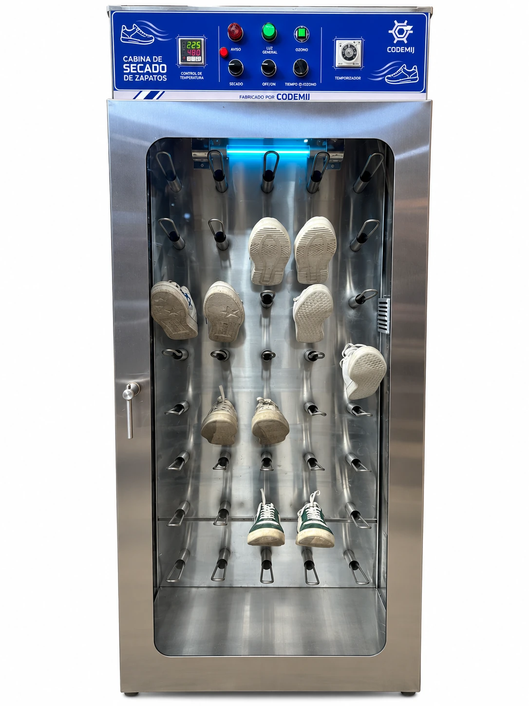 Interior de la secadora eléctrica CODEMIJ con zapatos colocados